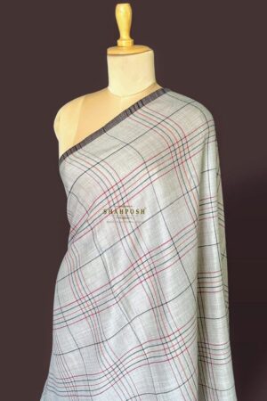 Soft beige base Shawl with a classic checkered pattern