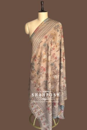 Elegant Kani shawl with delicate floral patterns and a classic finish