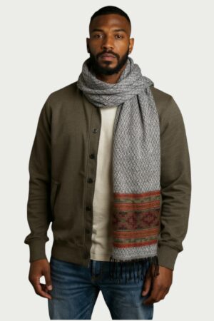 Men Gray patterned Cashmere wool Blend muffler with fringes.