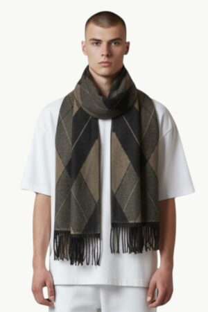 Opulent argyle pattern Muffler in a harmonious blend of deep charcoal and muted gold tones